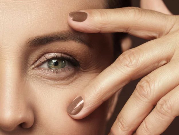 eye wrinkles Бръчки около очите